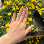 Upgrade your daily look with "Banana Glaze" from the Everyday Trend collection. Featuring a handmade 3D banana charm, Rhode-inspired brilliant yellow and rich brown palette, and minimalist polka dot accents, these premium press-on nails are the ultimate trend-driven accessory.